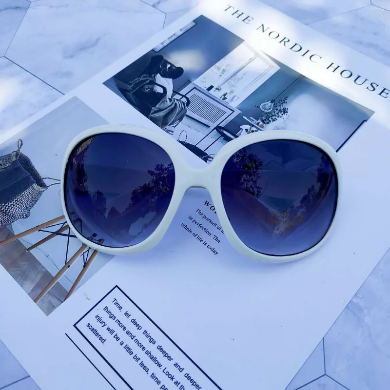 New Large Frame Circular Shape - огляд і ціна Designer Sunglasses